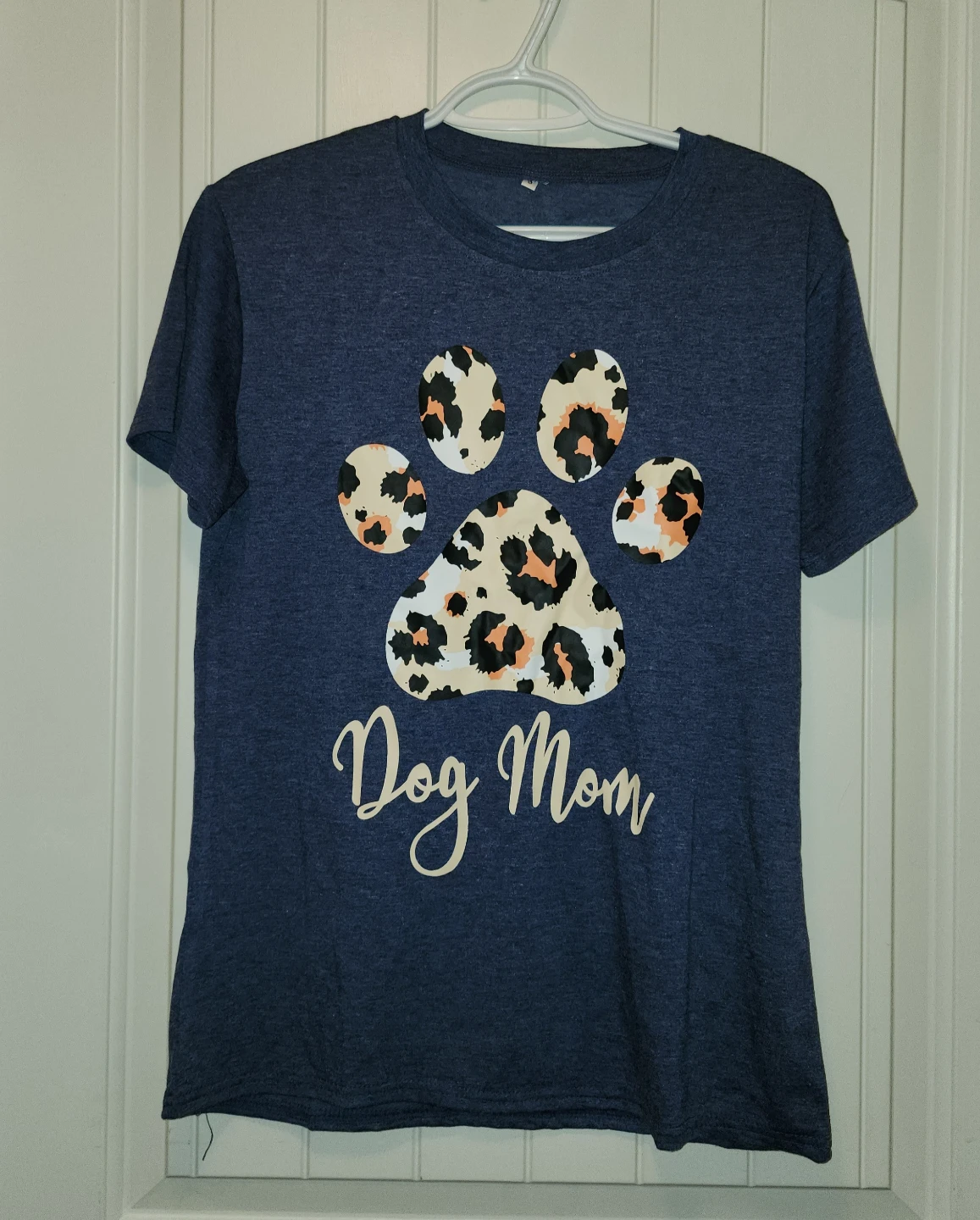 Dog Mom Graphic T-Shirt - photo 2