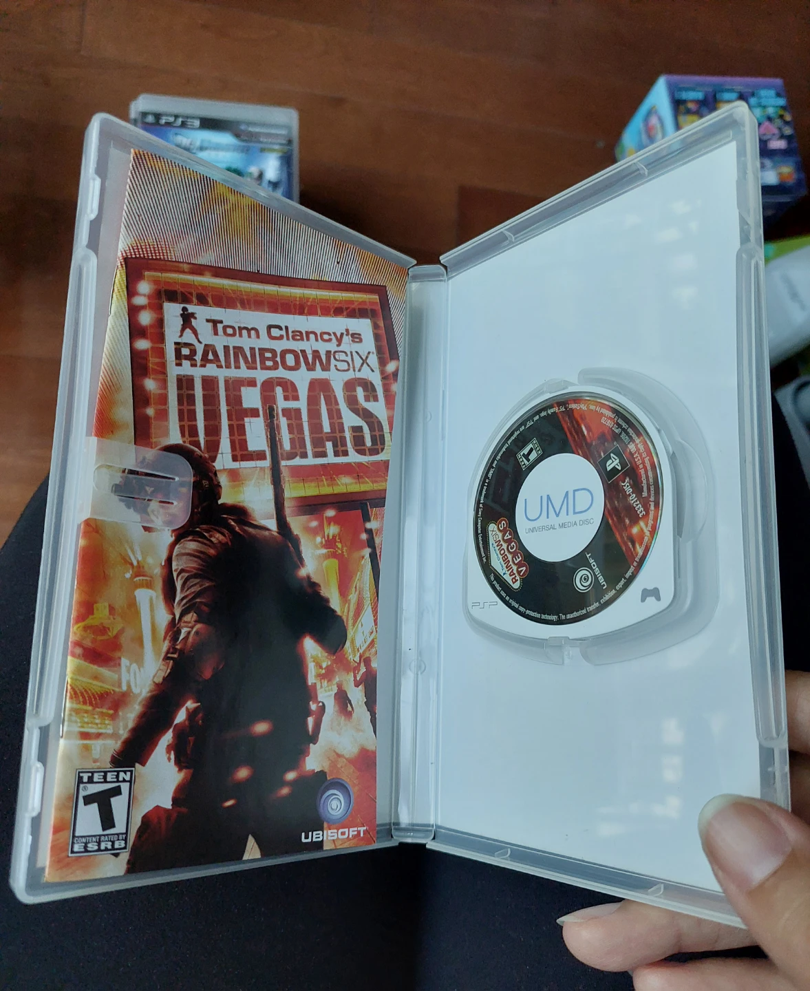 🏈 Tom Clancy's Rainbow Six Vegas for PSP - photo 3