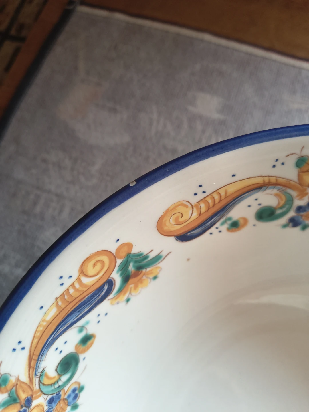 Italian Ceramic Serving Bowl with Floral Pattern - photo 3