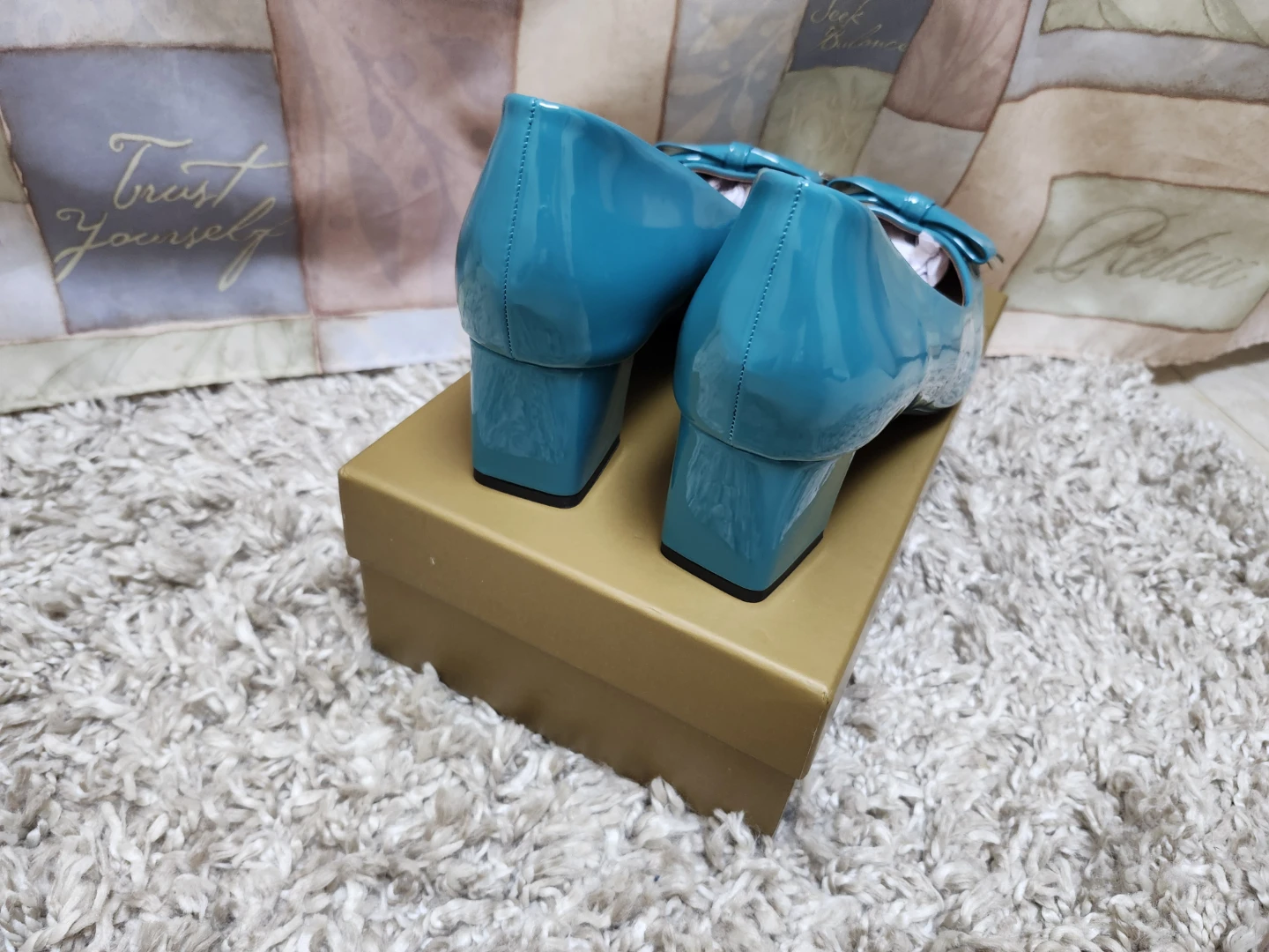 Teal/ Lake Blue Patent Bow Pumps - photo 4