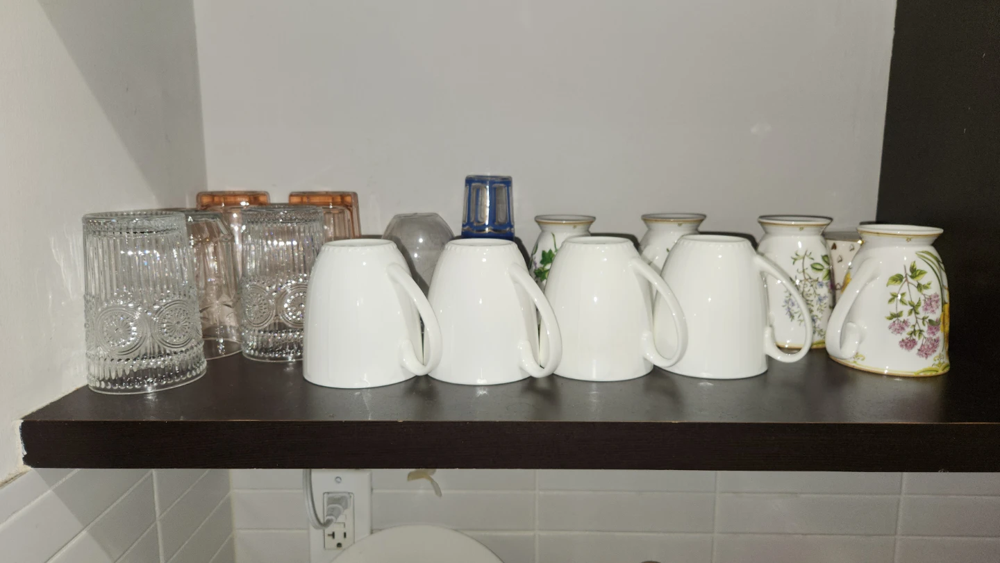 Set of Glasses and Ceramic Mugs