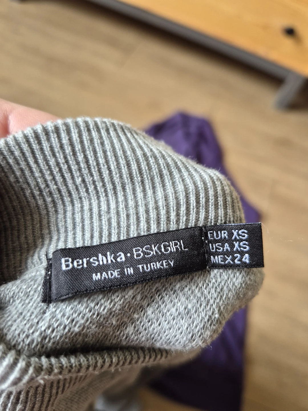 Size is XS. Bershka BSKGIRL Grey Long Sleeve Sweater - photo 4