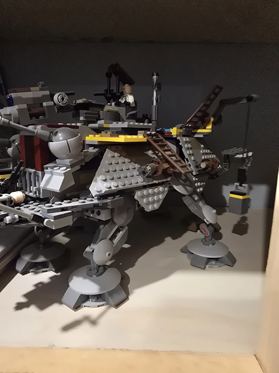 LEGO Star Wars AT-TE Walker - photo 2