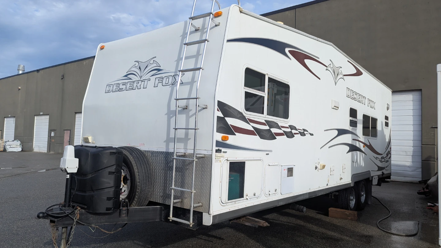 Desert Fox 28KS Wide Body Toy Hauler - photo 4