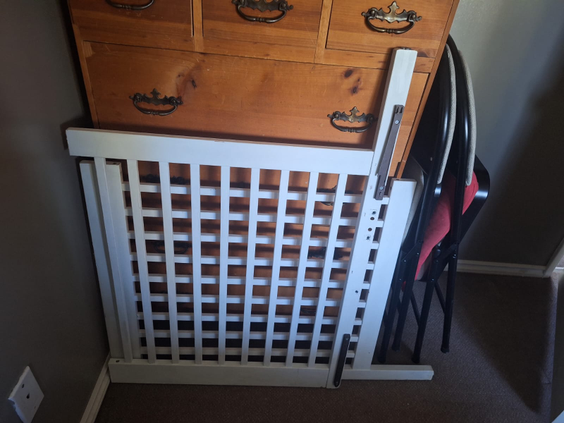 Baby Crib with Drop-Side Rail & Mattress - photo 2
