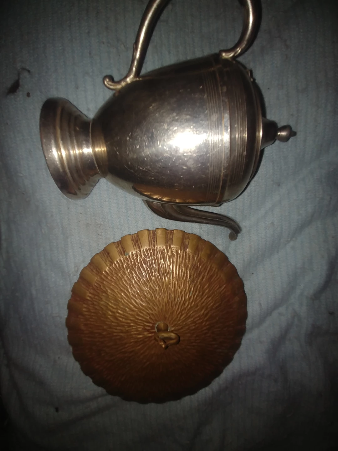 Vintage Metal Teapot and Decorative Lid - photo 2