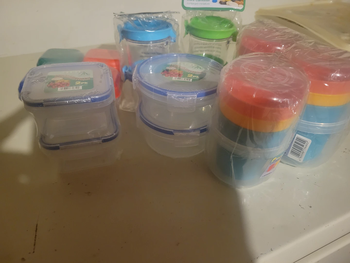 🏈 Assorted Lunch and Munch Food Storage Containers - photo 2
