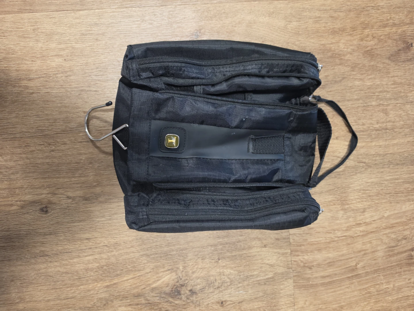 Swiss Gear Hanging Toiletry Bag