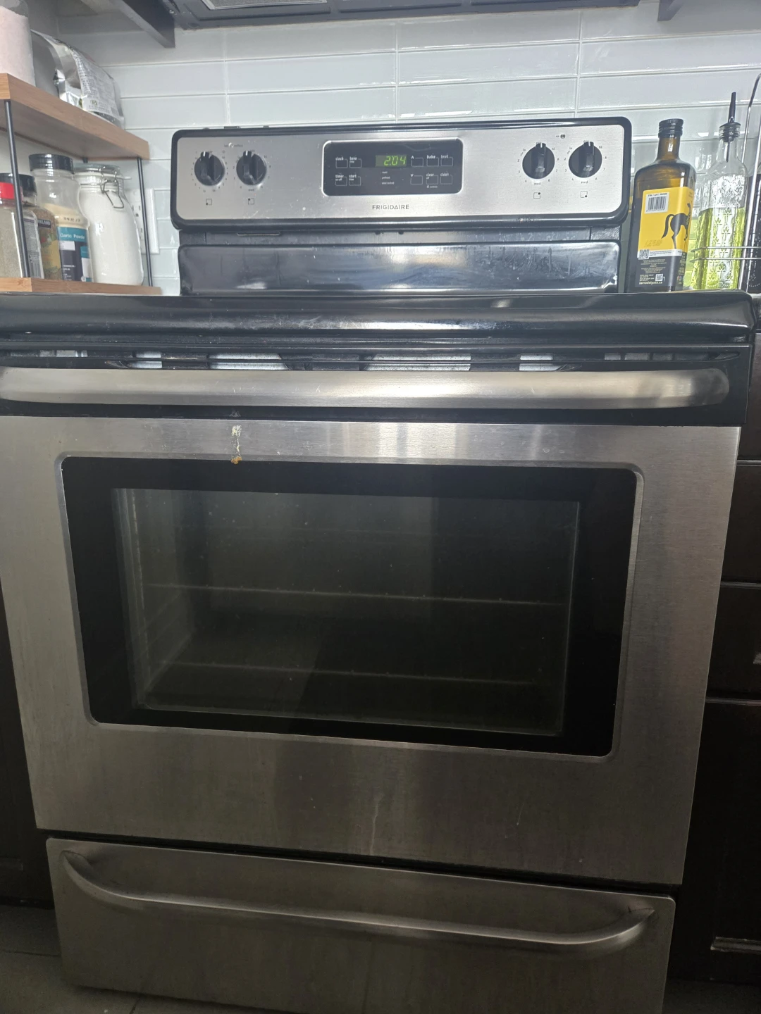 Frigidaire 30 inch Electric Range / Stove - photo 2