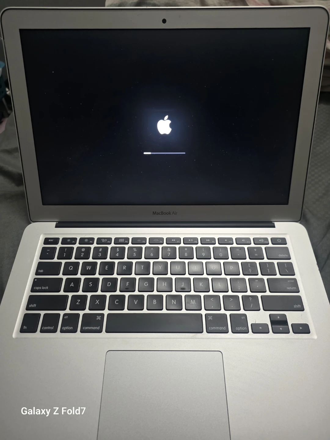 Apple MacBook Air Laptop - photo 4