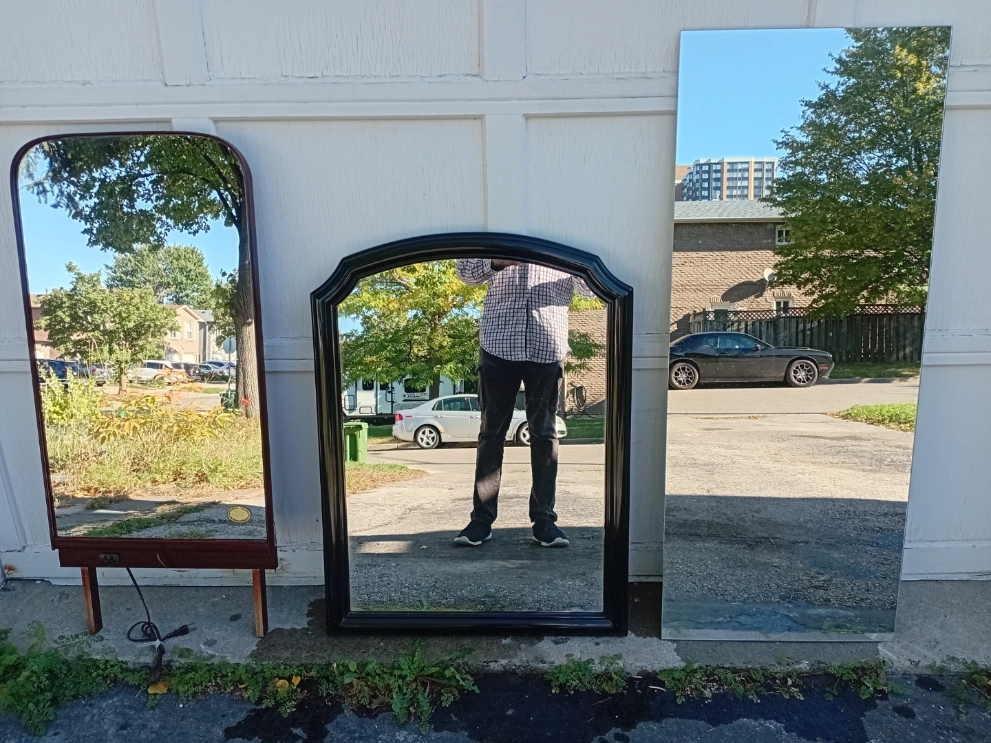 Black arched wall mirror - photo 3