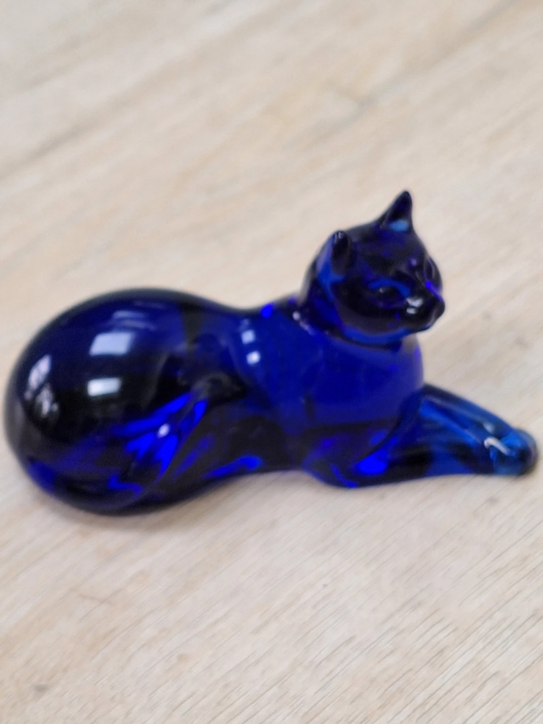Franklin Mint Blue Cobalt Glass Cat Figurine