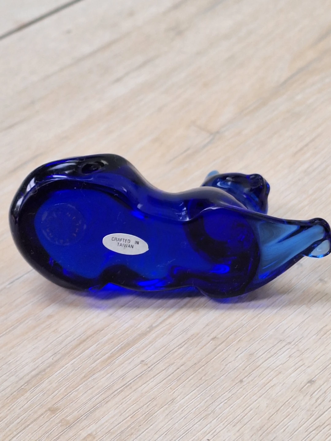 Franklin Mint Blue Cobalt Glass Cat Figurine - photo 2