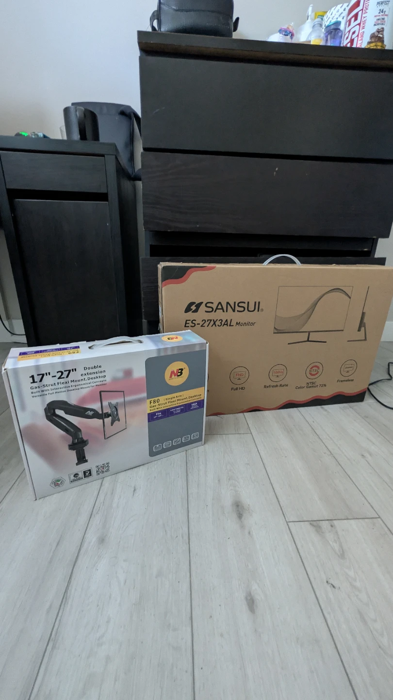 Selling 27 inch Sansui and Monitor