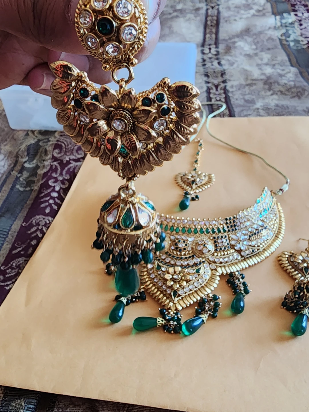 Gold Tone Indian Jewelry Set with Green Beads - photo 3