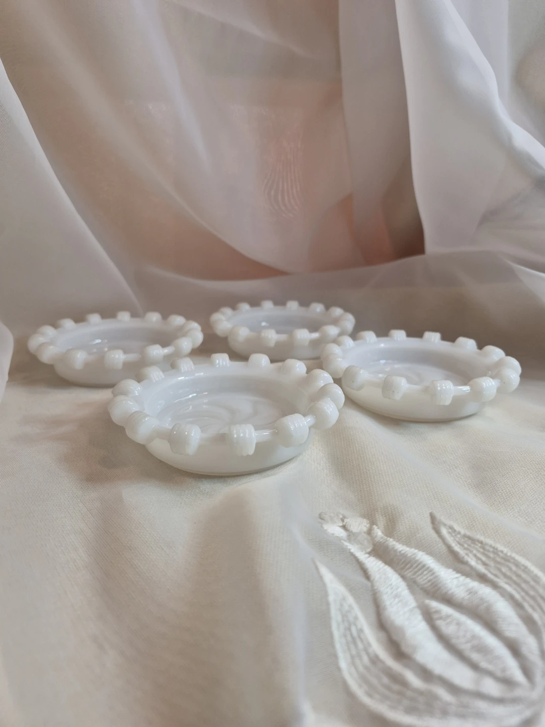 Vintage White Milk Glass 3 3/4" Coasters Anchor Hocking Set of 4 - photo 4