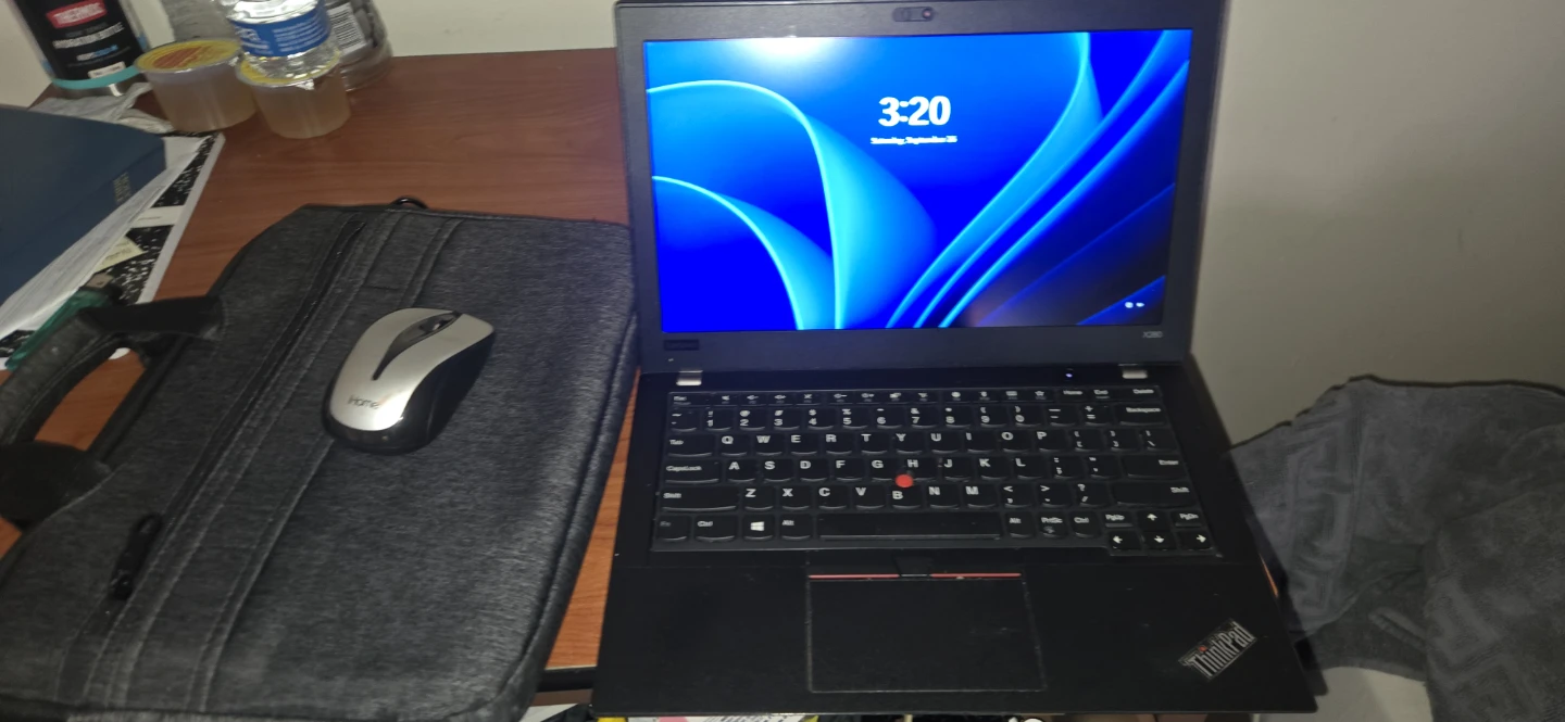 Lenovo ThinkPad X280 Laptop w case and mouse - photo 3