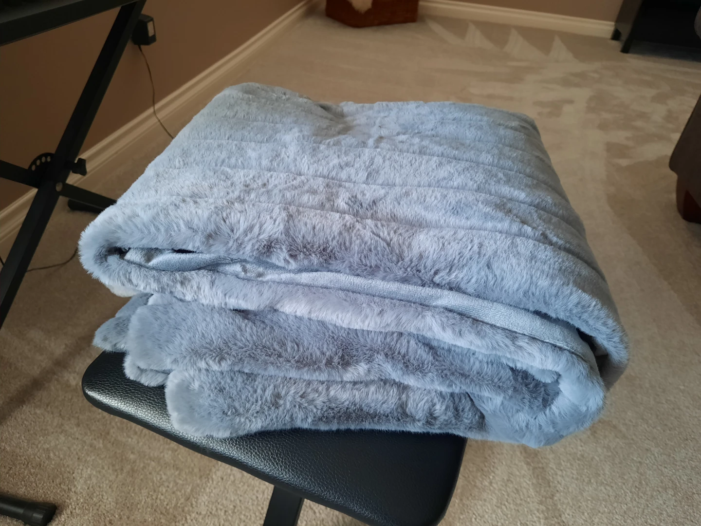 Grey throw/blanket