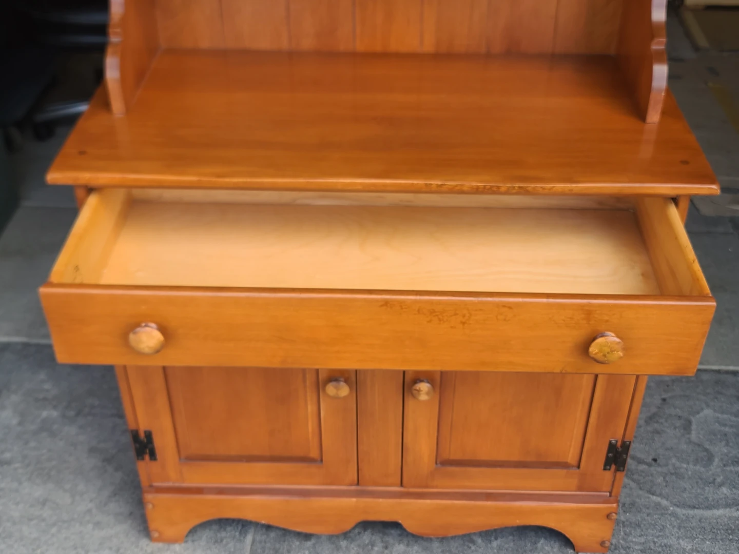 Vilas Solid Wood Maple Hutch / Cabinet with Bookshelf - photo 3