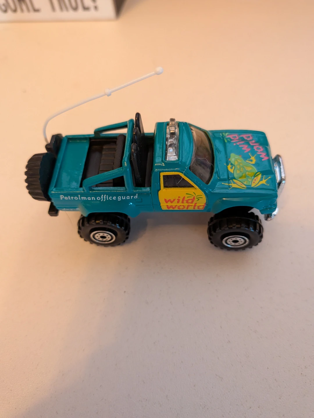 Wild World Diecast Toy Truck - photo 4