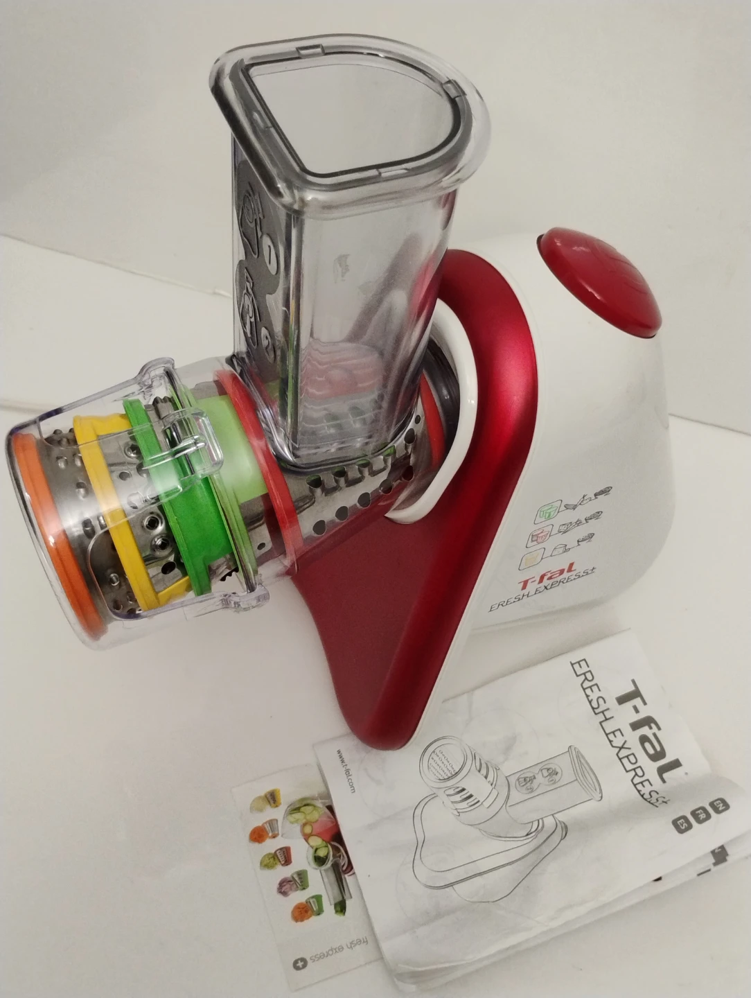 T-fal Fresh Express Food Processor with 5- cones.