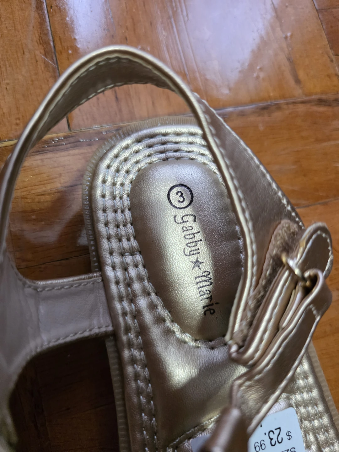 Gabby Marie Gold Flower Sandals Size 3 - photo 3