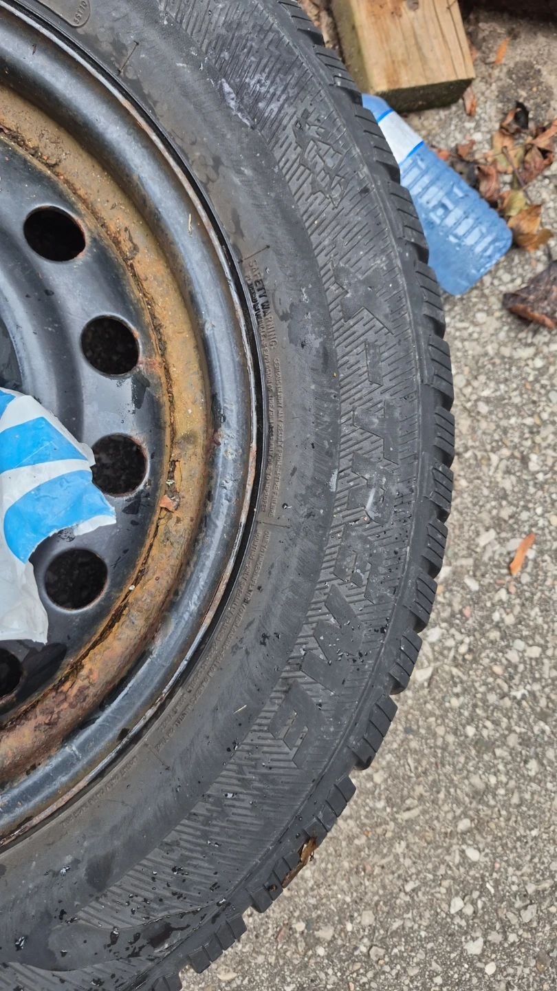 $250 Toyo Winter Tires 215/65R16 - set of 4. - photo 5