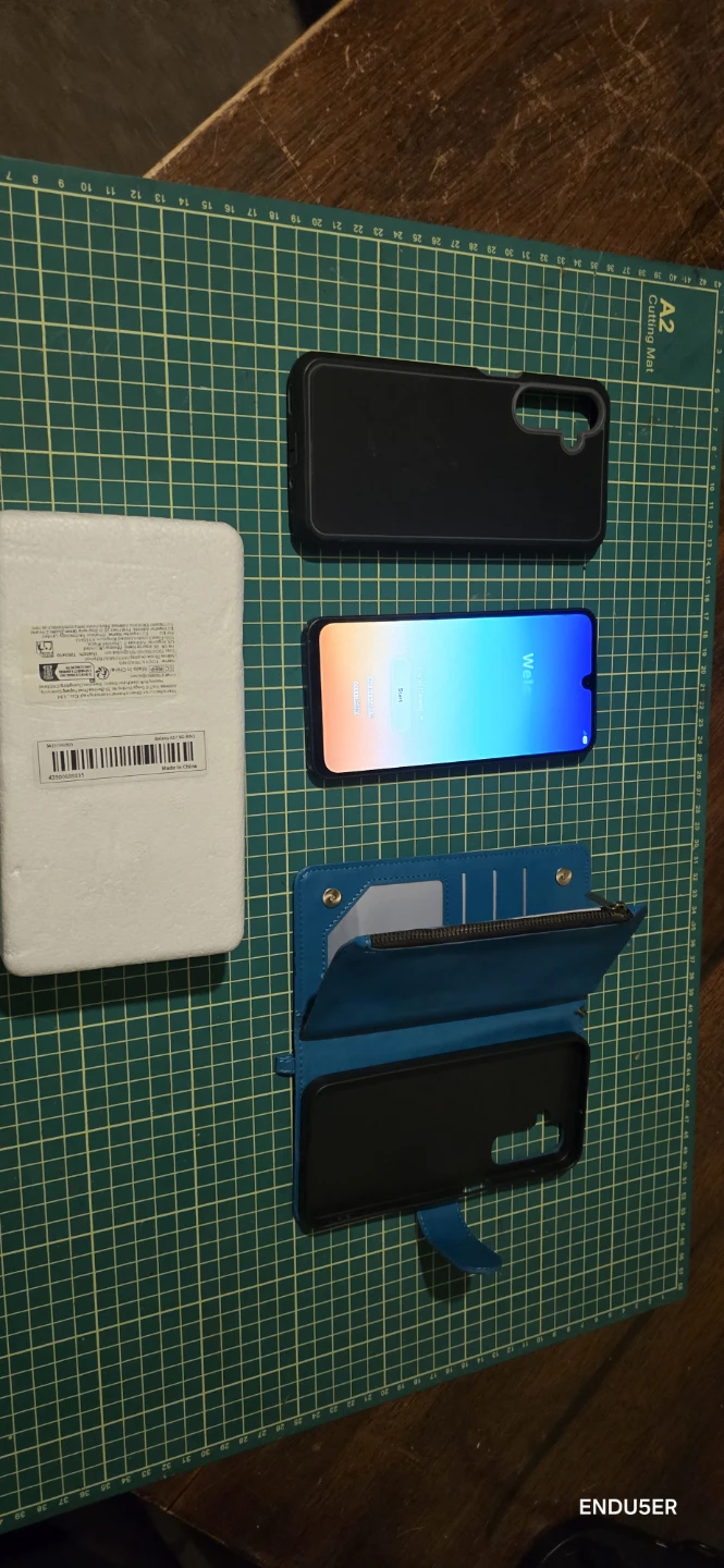 Galaxy a17 Smartphone with Accessories - photo 3