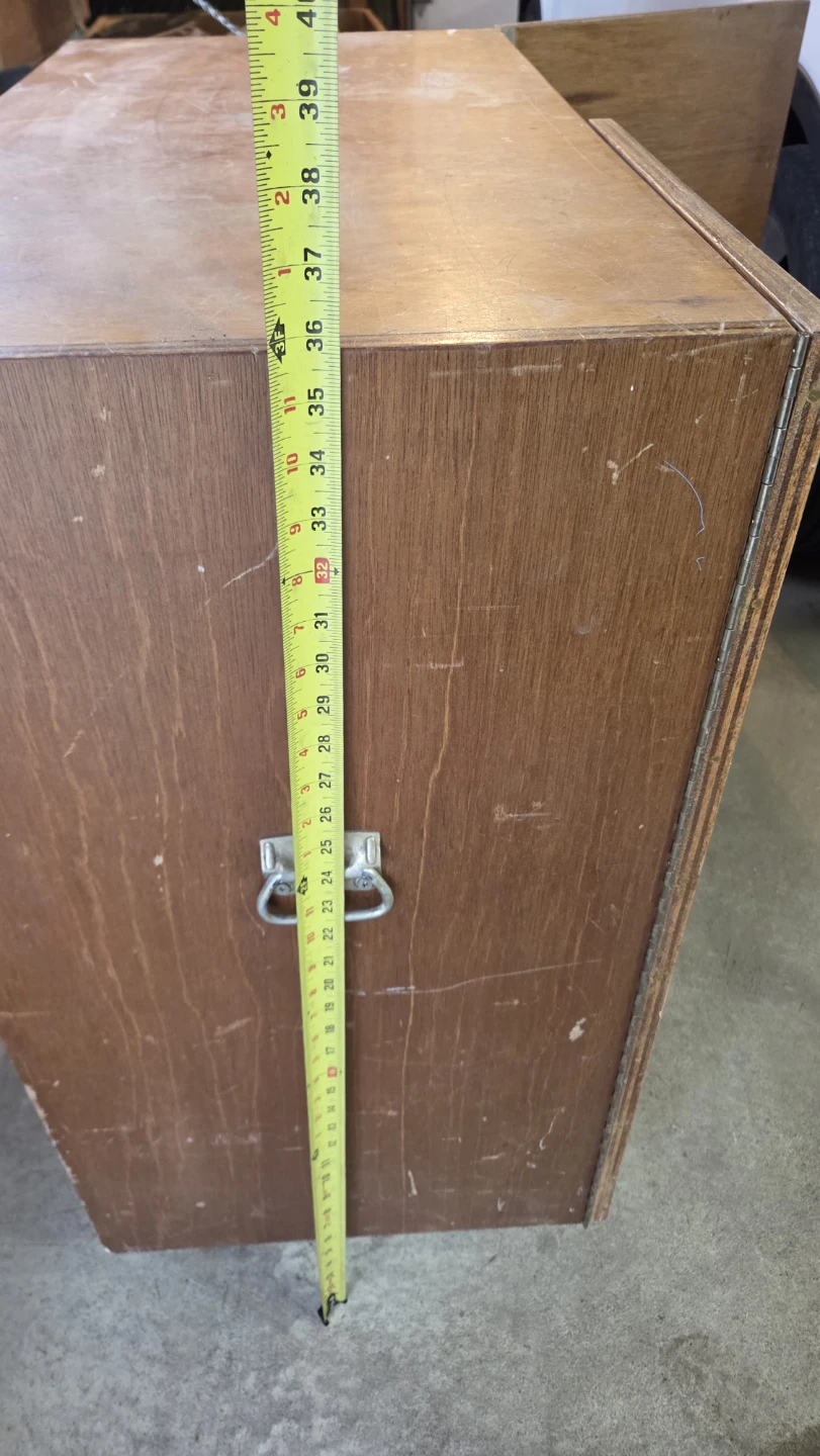 Wooden tool storage cabinet with wheels - photo 2