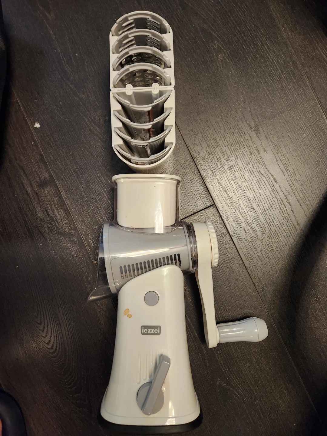 iezzei Rotary Cheese Grater