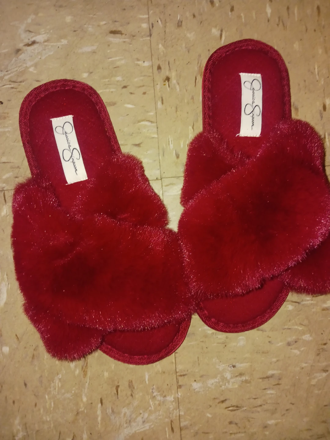 🏈 New Jessica Simpson Red Faux Fur Slippers - photo 2