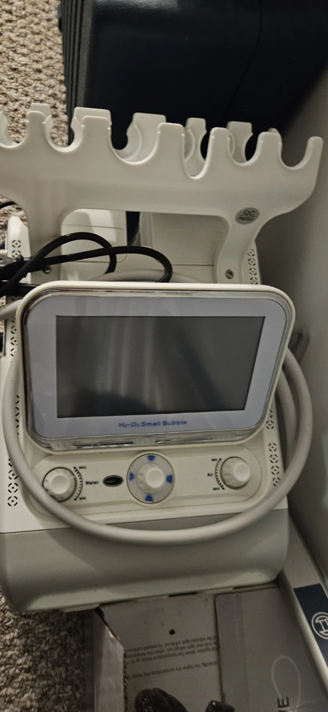 Hydrogen and Oxygen 7 in 1 facial machine Small Bubble