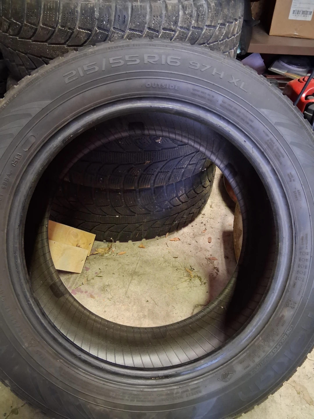 215/55R16 97H XL Tire