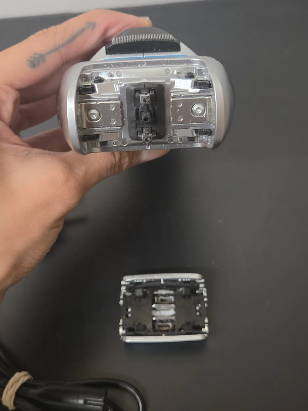Braun Series 8 Wet & Dry Electric Shaver - photo 5