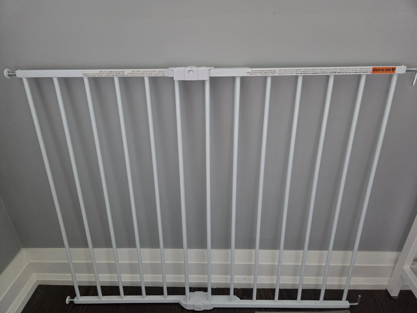 Regalo white safety gate