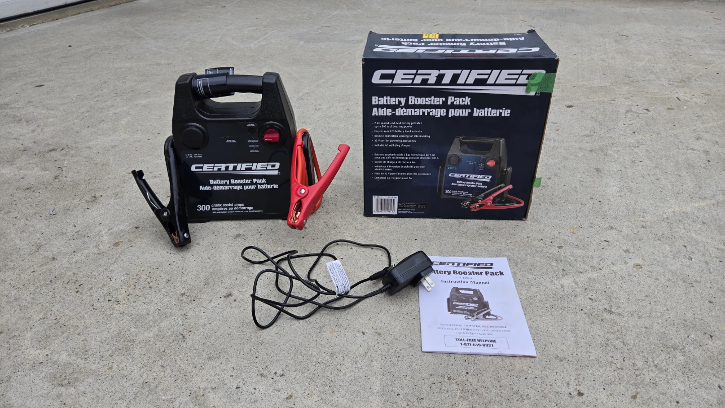 Certified Battery Booster Pack 300 Peak Amps - photo 3