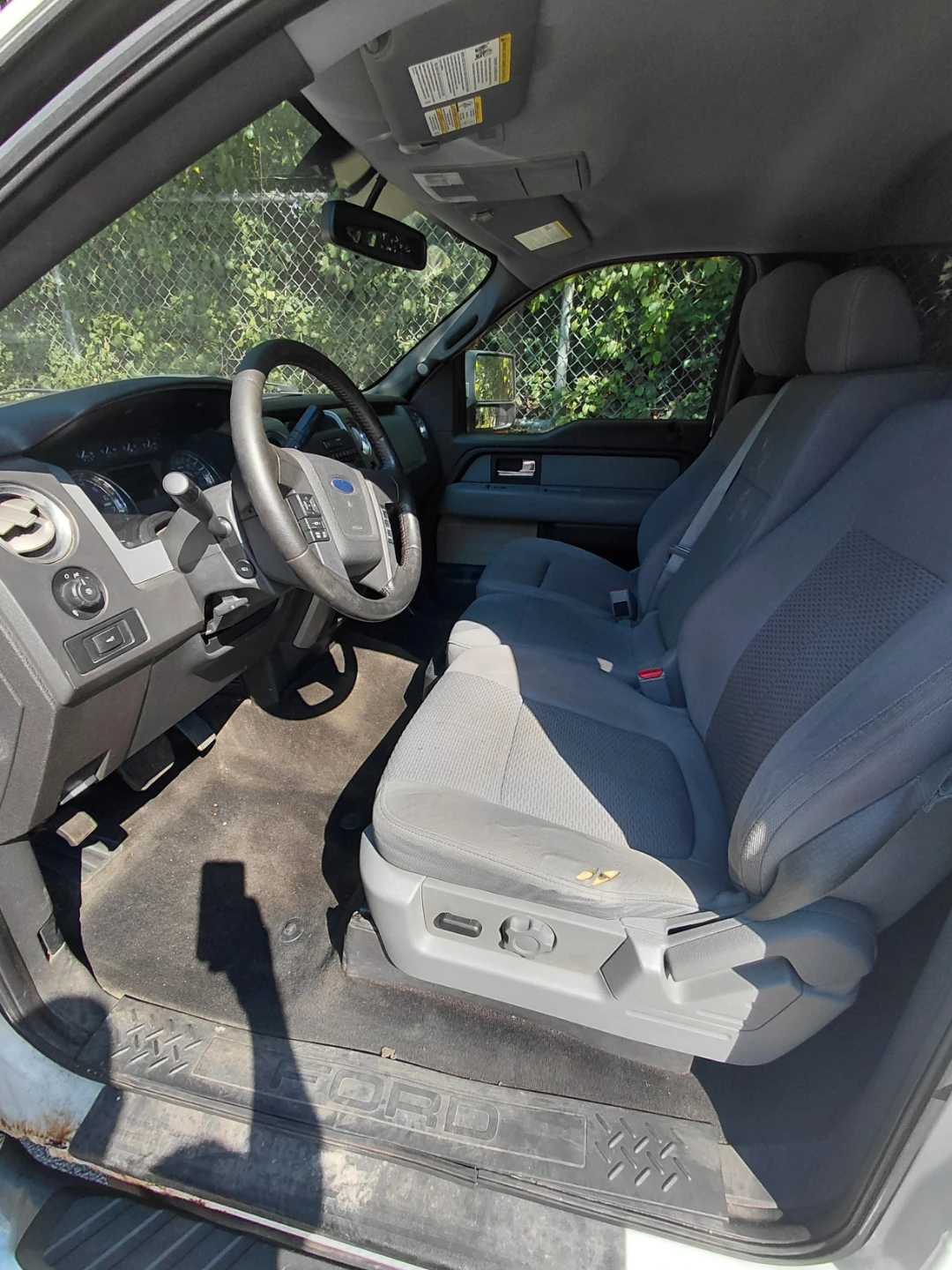 Ford F-150 Pickup Truck - photo 3