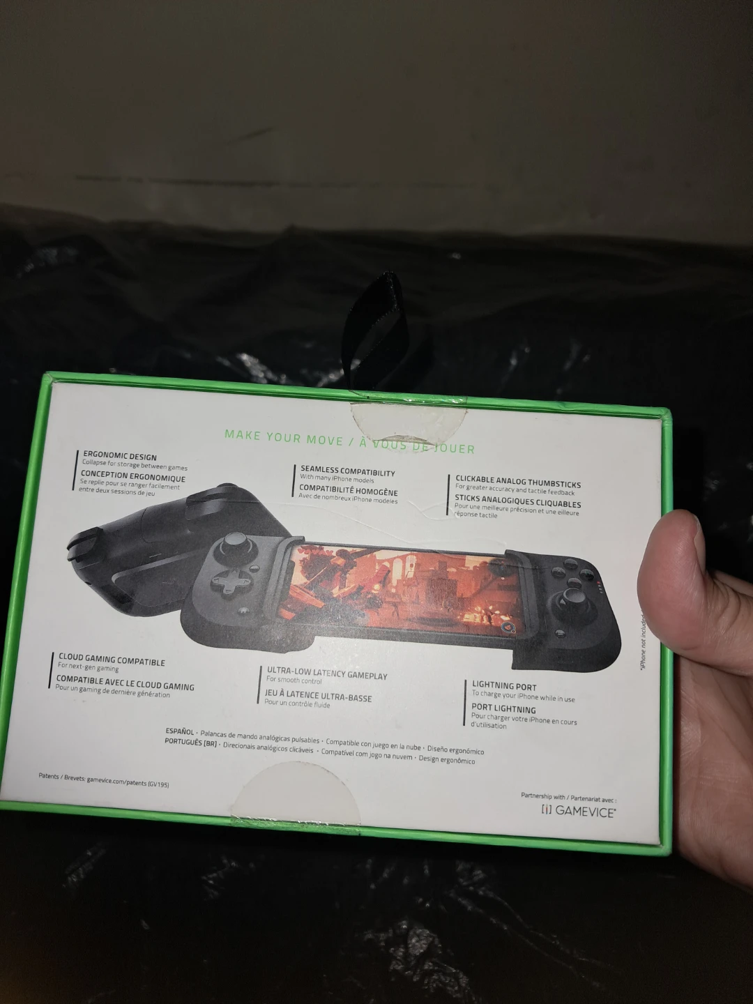 Razer Kishi Universal Gaming Controller for iPhone - photo 3