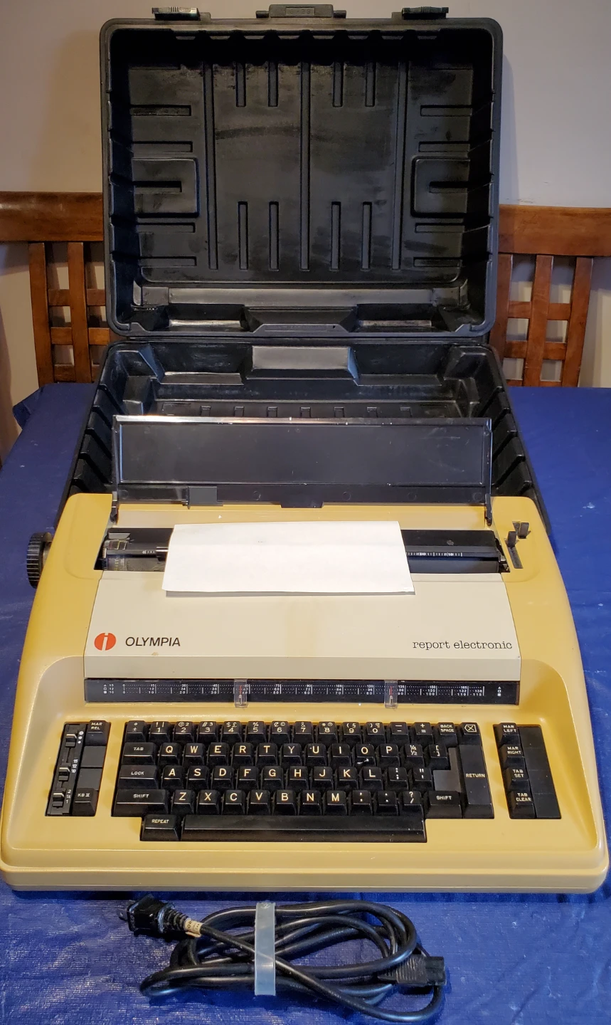 Vintage Olympia Electronic Typewriter - photo 2
