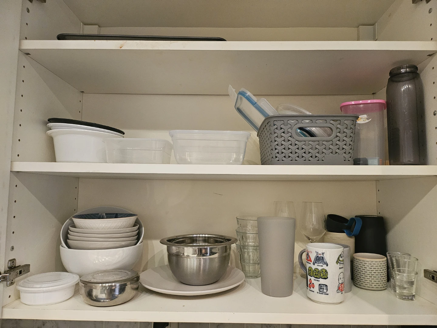 Assorted Kitchen Storage Containers and Dishes