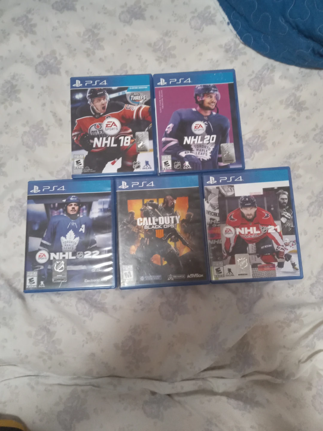 Lot of 5 PS4 Games - NHL and Call of Duty