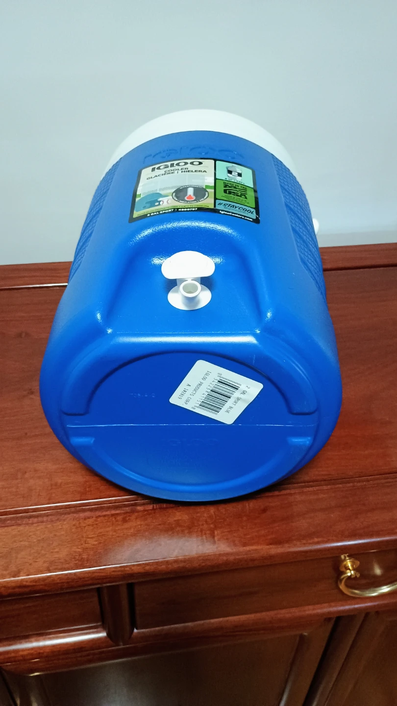 Igloo 2 Gallon Sport Beverage Cooler - photo 2