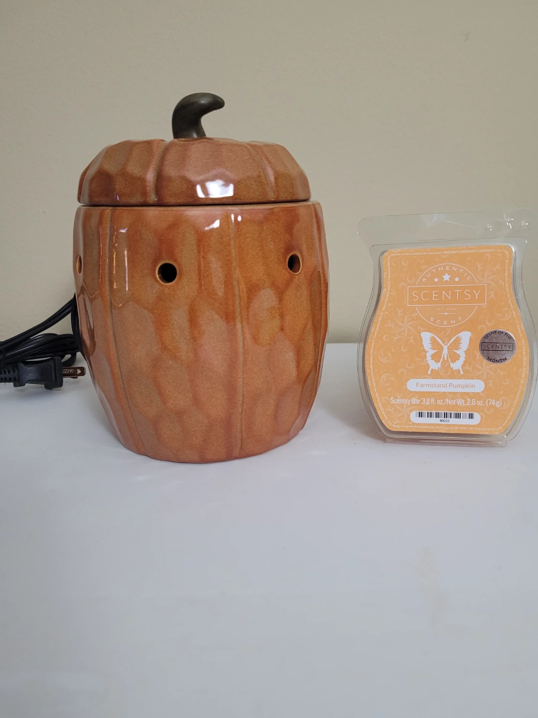 Scentsy Pumpkin Warmer and Farmstand Pumpkin Bar