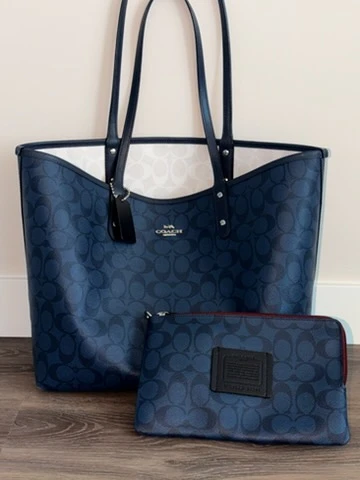 ​Coach City Tote Bag– Excellent Condition - photo 2
