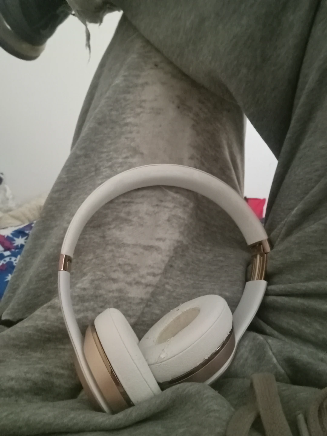 Beats Wireless Headphones Gold and White
