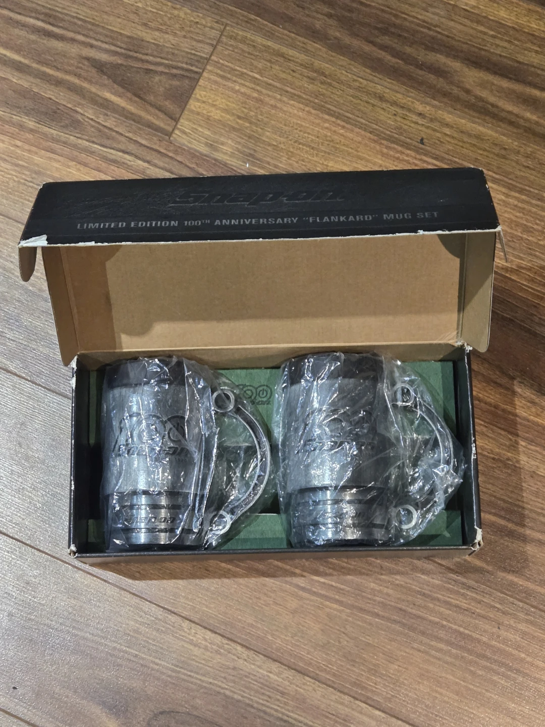 Snap-on 100th Anniversary Flankard Mug Set