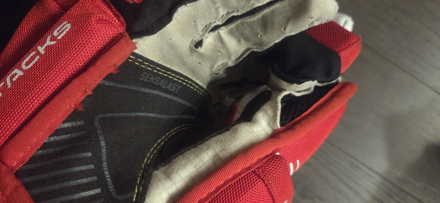 CCM Tacks XF Hockey Gloves - photo 3