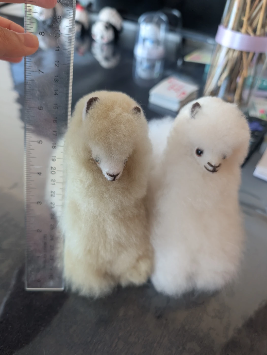 Set of two miniature alpaca wool figurines - photo 4
