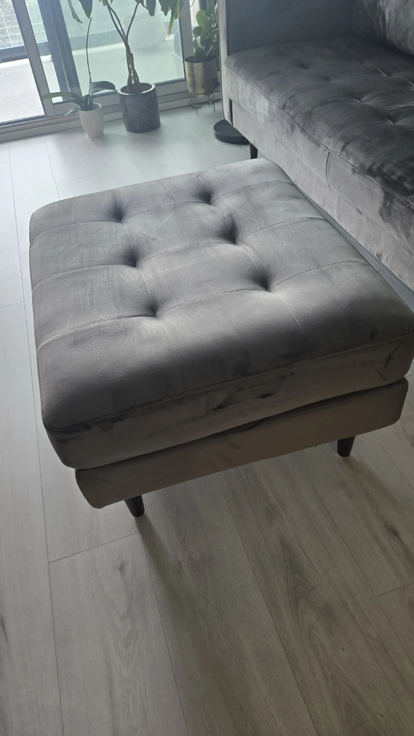 3-Seater Grey Velvet Sofa + Ottoman – Structube - photo 4