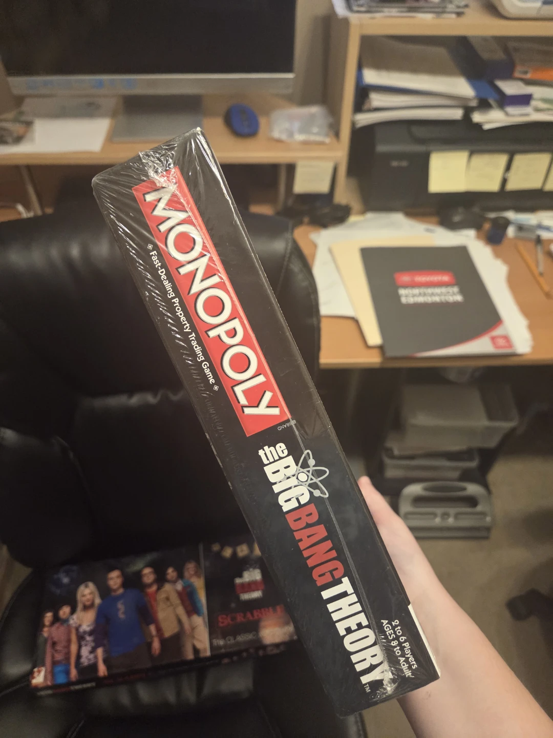 Big Bang Theory Monopoly - photo 3